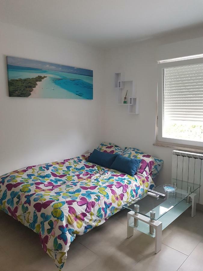 Vigo Apartman พูลา ภายนอก รูปภาพ
